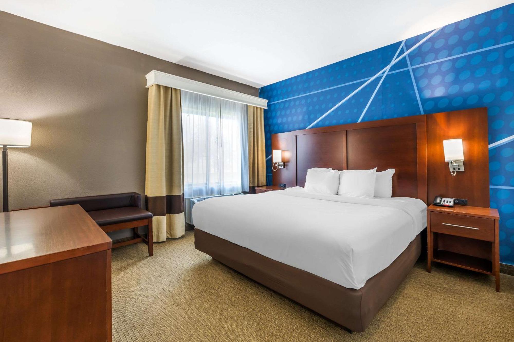 Comfort Suites Omaha East-Council Bluffs Exterior photo