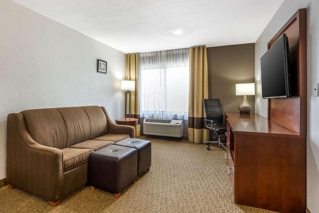 Comfort Suites Omaha East-Council Bluffs Room photo